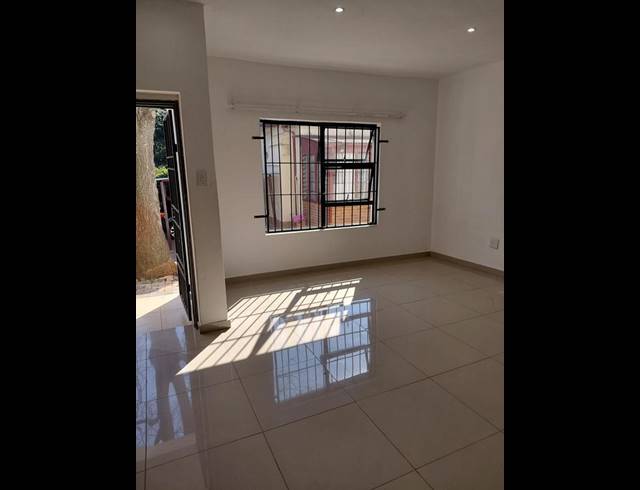 1 BEDROOM PROPERTY TO RENT IN PARKTOWN